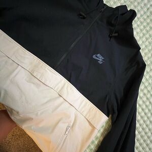 Nike Skateboarding Pullover